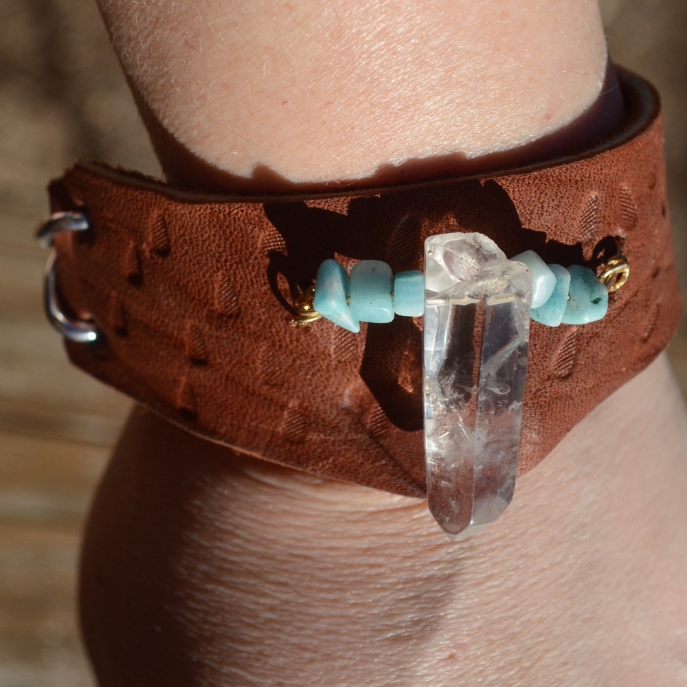 Brown Real Leather Quartz Crystal Cuff Bracelet - Picture 4 of 5